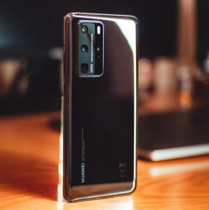 huawei becomes smartphone best seller for first time