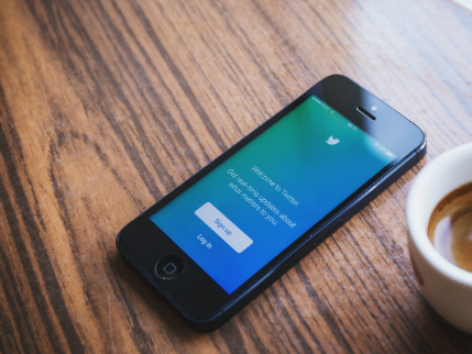 twitter to label government and state-affiliated accounts